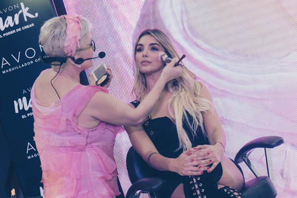 Avon Colombia takes to the catwalk as sponsors of the national fashion week